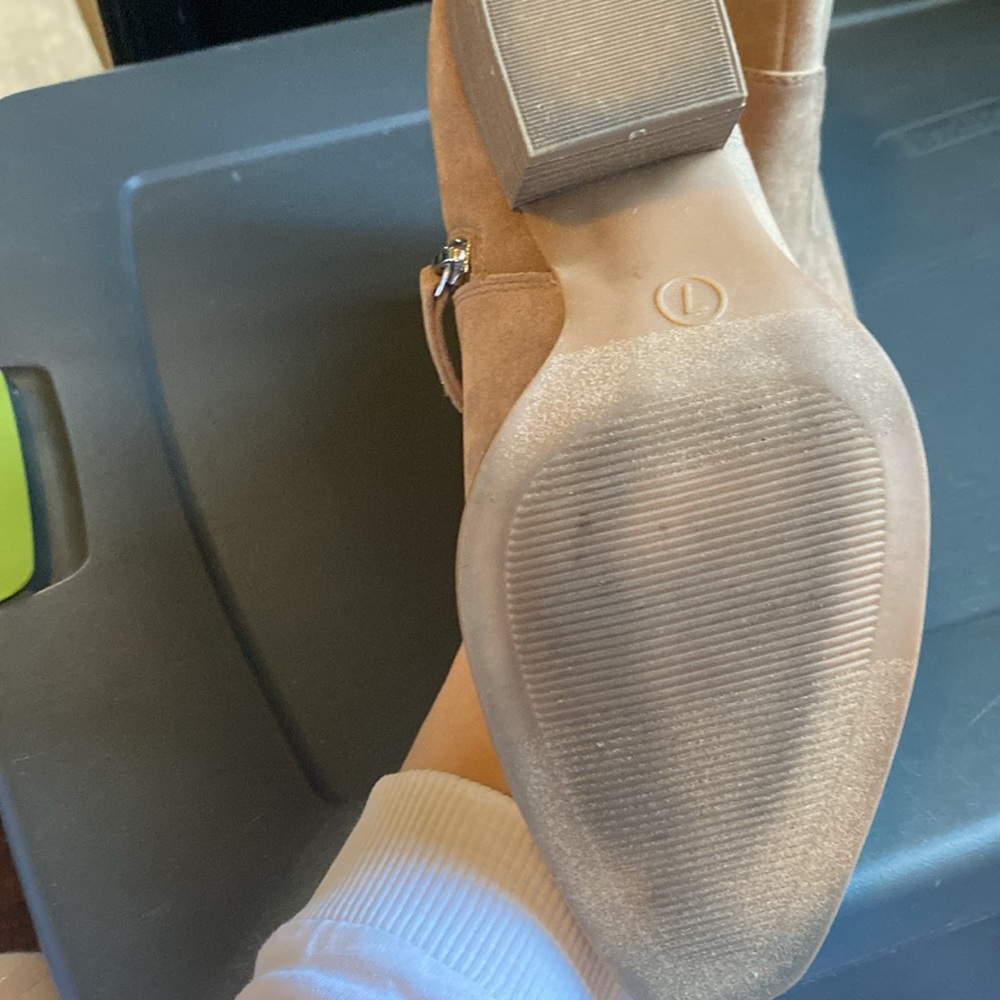 Universal Thread Booties - image 3